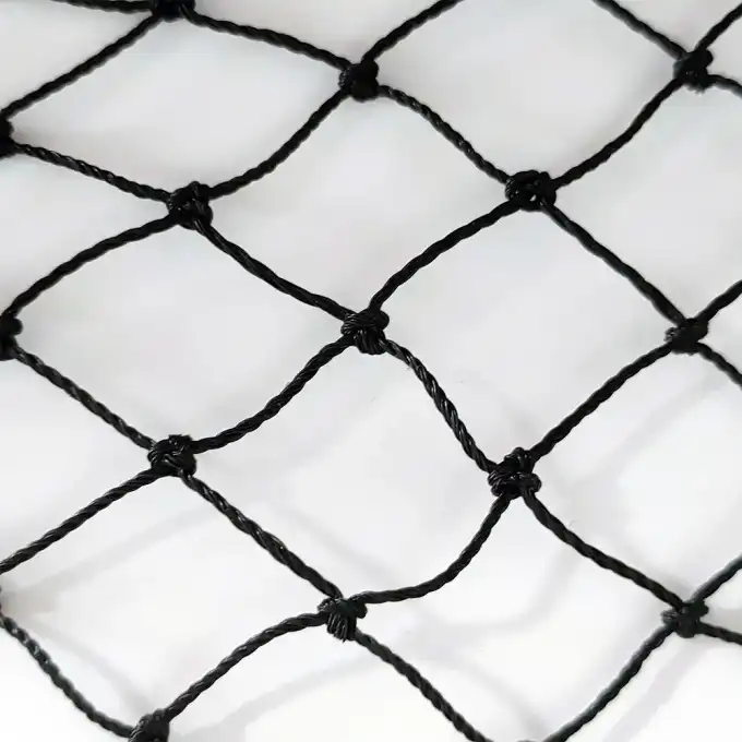 Bird Protection Netting roll showing mesh texture and construction, photo 1