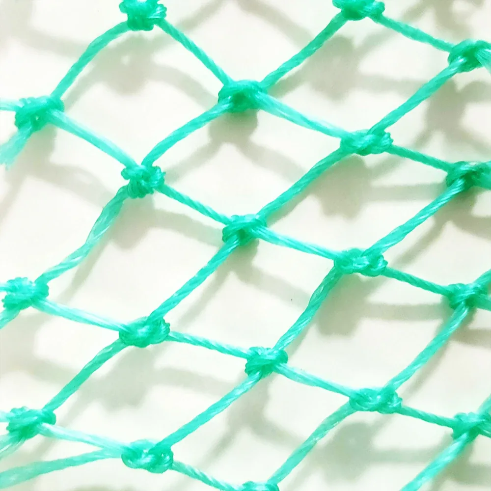 Bird Protection Netting roll showing mesh texture and construction, photo 3